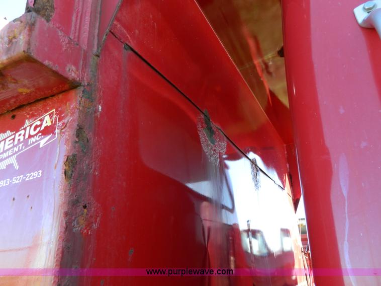 image for item H2384 1996 International 4700 dump truck