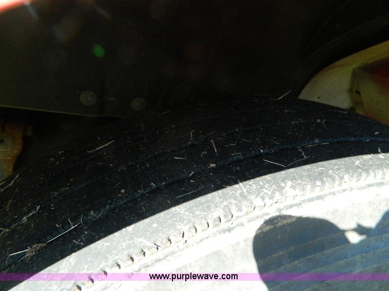 image for item H2384 1996 International 4700 dump truck