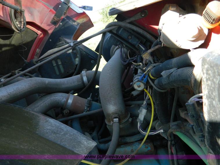 image for item H2384 1996 International 4700 dump truck