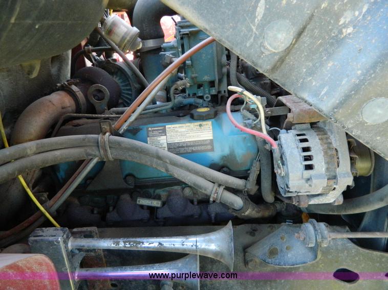 image for item H2384 1996 International 4700 dump truck