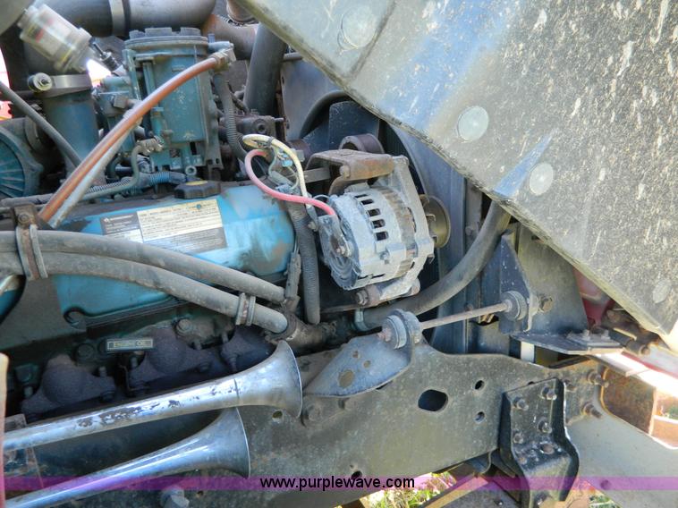 image for item H2384 1996 International 4700 dump truck