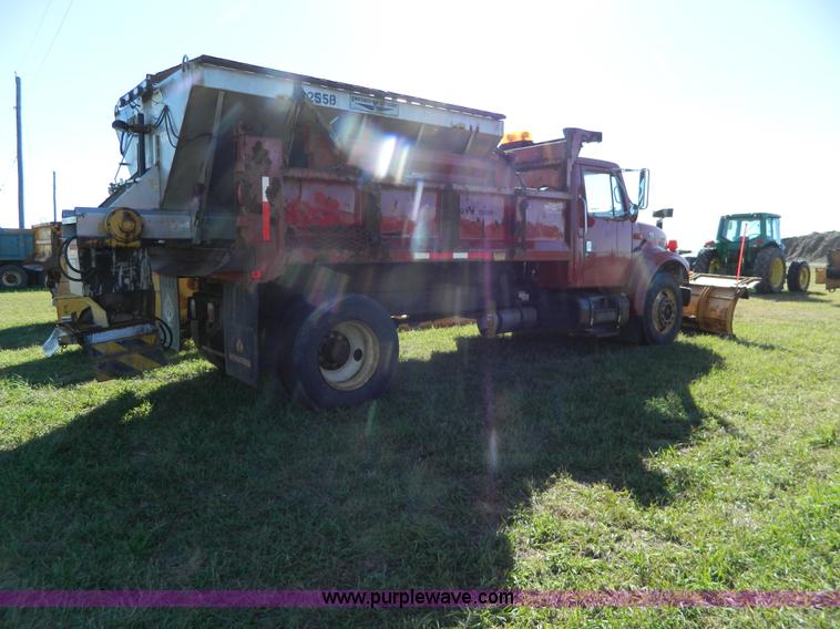 image for item H2385 1996 International 4700 dump truck