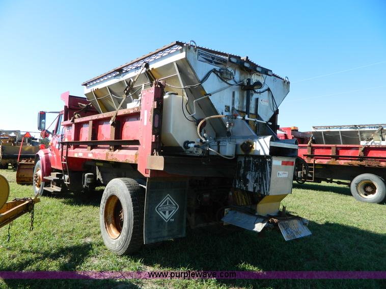 image for item H2385 1996 International 4700 dump truck