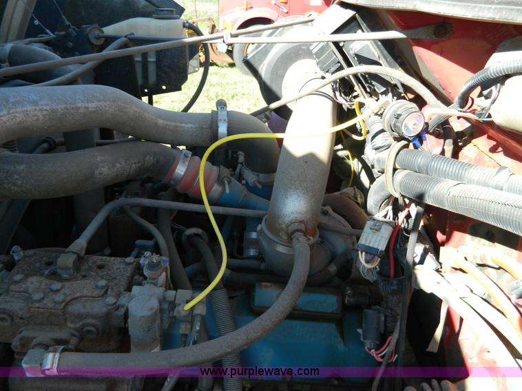 image for item H2385 1996 International 4700 dump truck