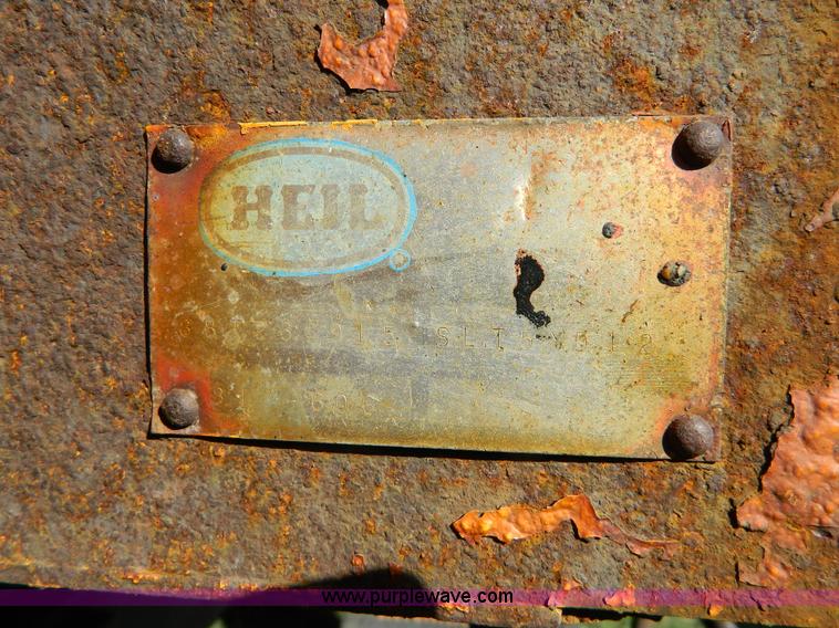 image for item H2388 1993 International 4700 dump truck