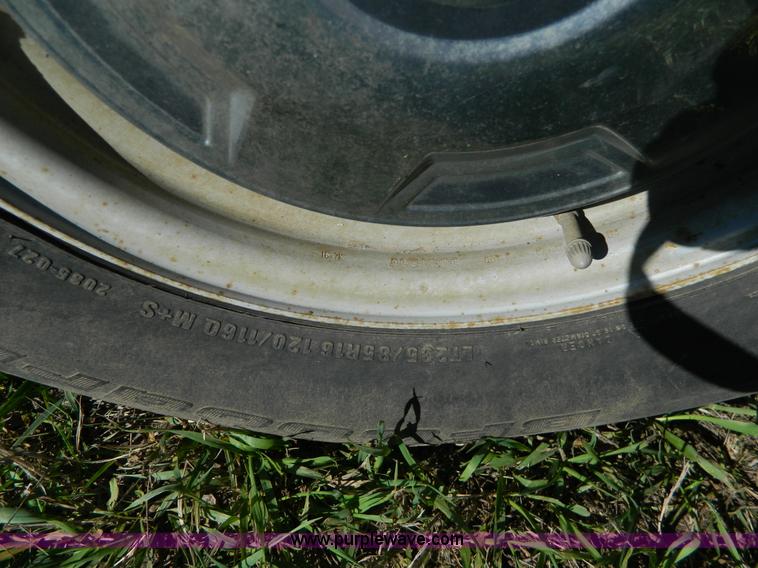 image for item H2389 1992 Ford F250 pickup truck