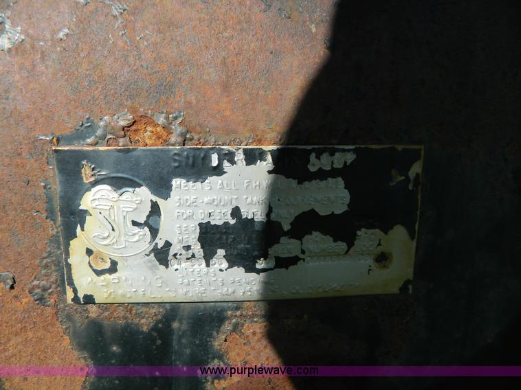 image for item H2394 2000 International 4900 dump truck