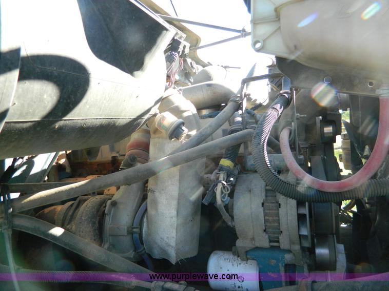 image for item H2394 2000 International 4900 dump truck