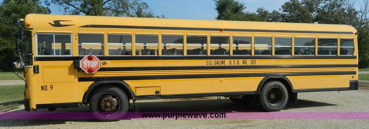 image for item H2422 1992 Blue Bird TC2000 bus