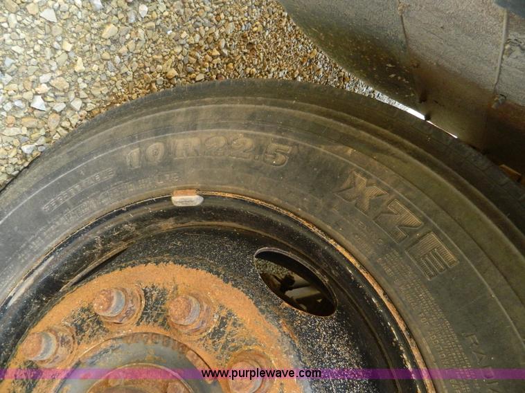 image for item H2422 1992 Blue Bird TC2000 bus