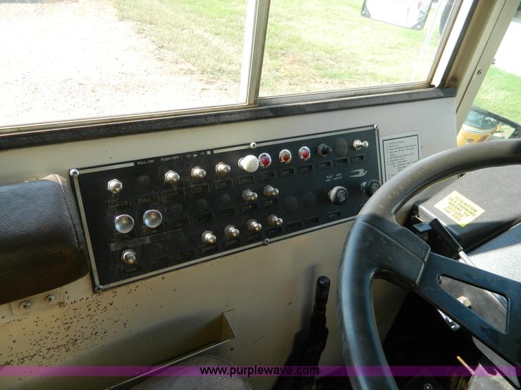 image for item H2422 1992 Blue Bird TC2000 bus