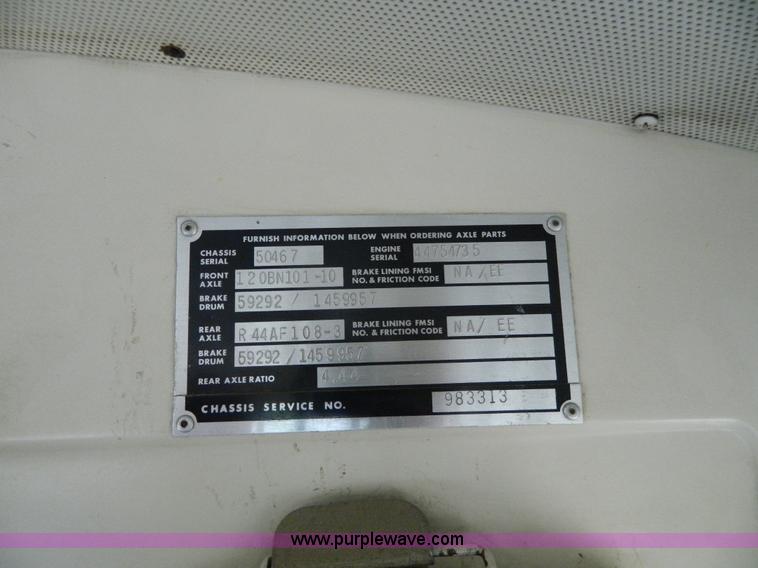 image for item H2422 1992 Blue Bird TC2000 bus