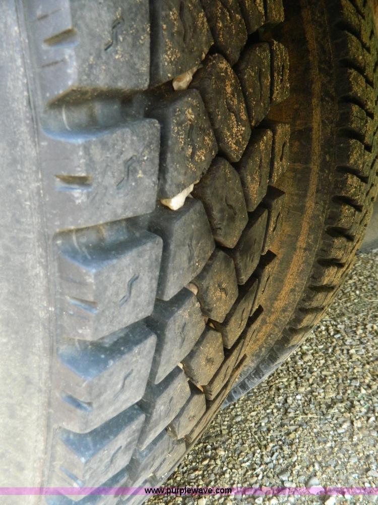 image for item H2423 1997 Blue Bird TC2000 bus