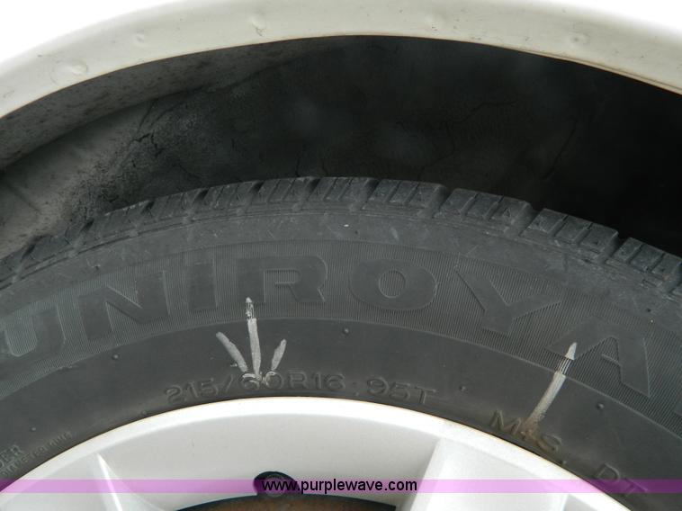 image for item H2431 2006 Ford Taurus SE