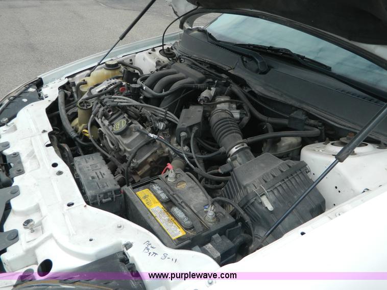image for item H2431 2006 Ford Taurus SE