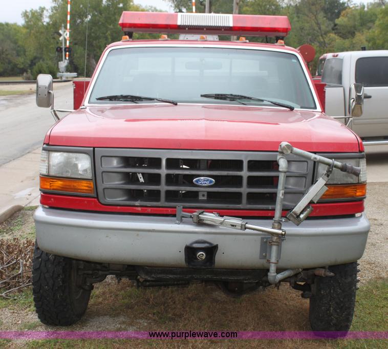 image for item H8826 1994 Ford F350 utility truck