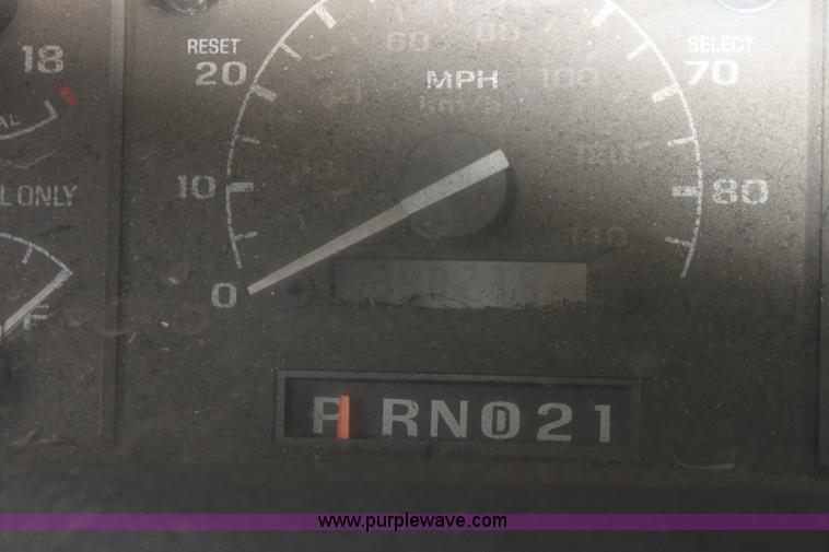 image for item H8826 1994 Ford F350 utility truck