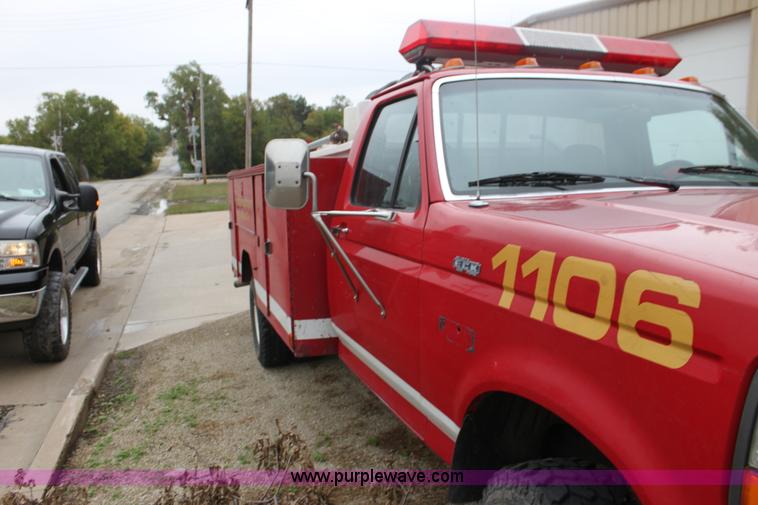 image for item H8826 1994 Ford F350 utility truck