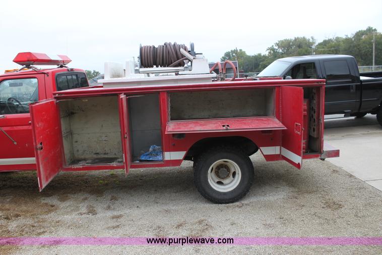 image for item H8826 1994 Ford F350 utility truck