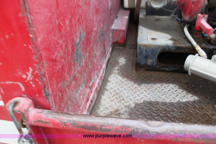 image for item H8826 1994 Ford F350 utility truck