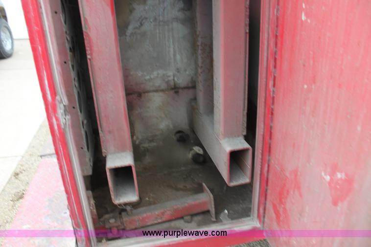 image for item H8826 1994 Ford F350 utility truck