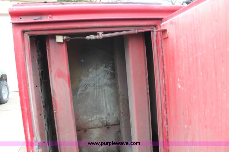 image for item H8826 1994 Ford F350 utility truck