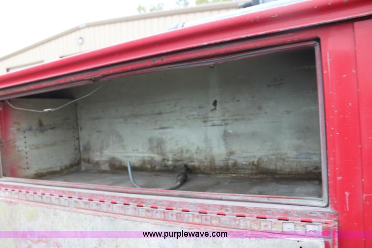 image for item H8826 1994 Ford F350 utility truck