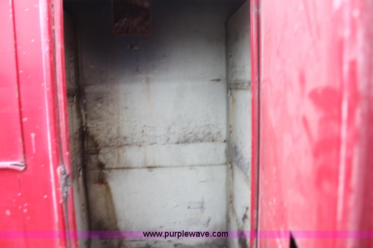 image for item H8826 1994 Ford F350 utility truck