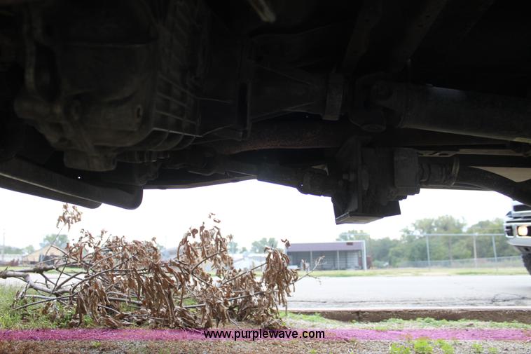 image for item H8826 1994 Ford F350 utility truck