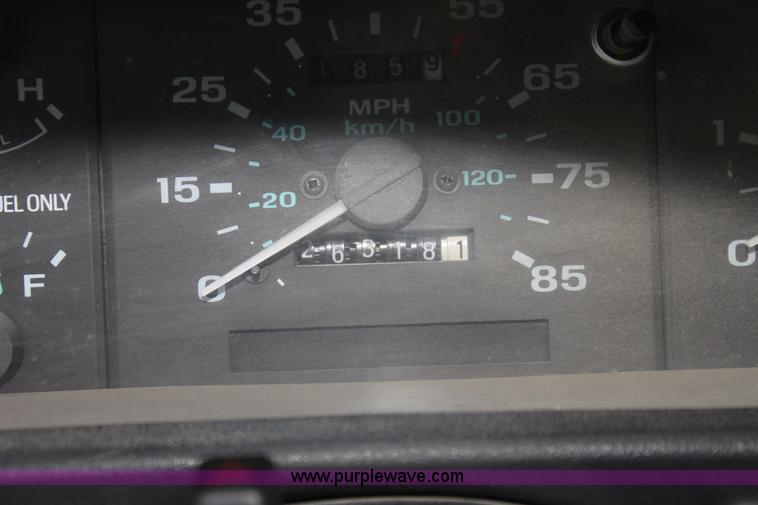 image for item H8828 1993 Ford Ranger SuperCab pickup truck