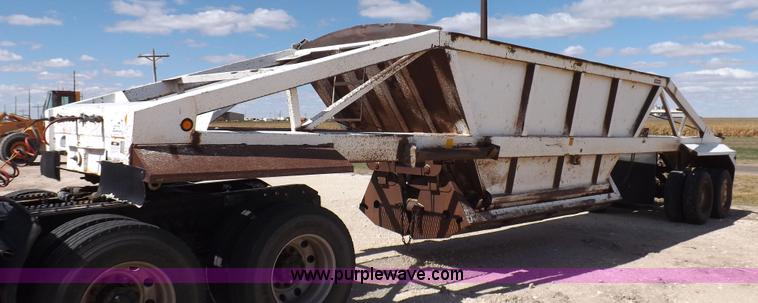 image for item H9068 1991 Fruehauf belly dump trailer