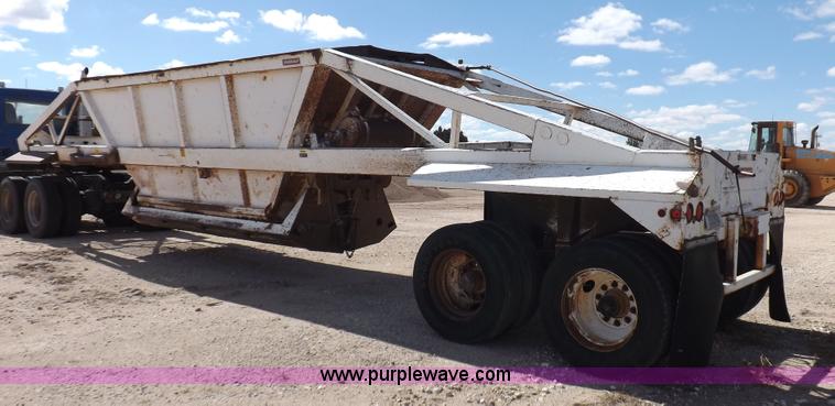 image for item H9068 1991 Fruehauf belly dump trailer