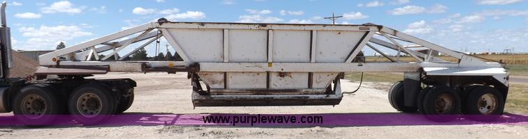 image for item H9068 1991 Fruehauf belly dump trailer