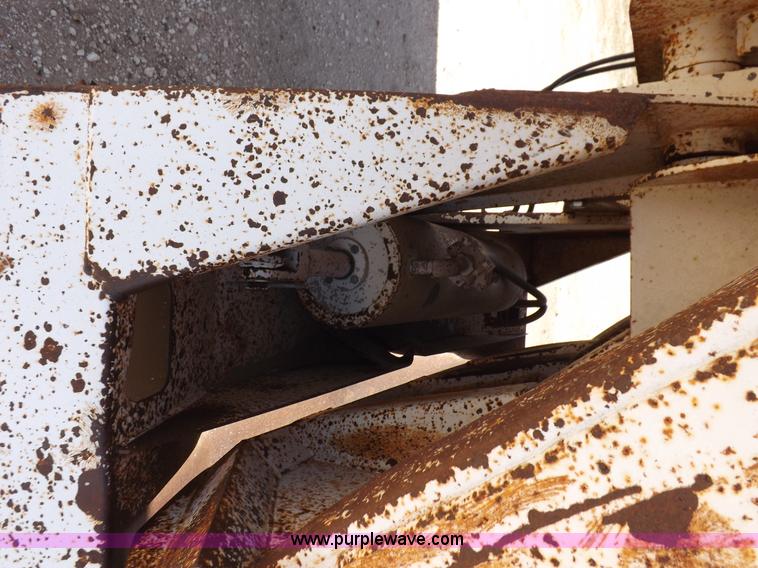 image for item H9068 1991 Fruehauf belly dump trailer