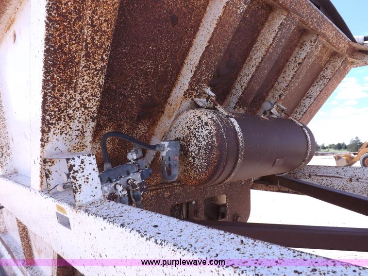 image for item H9068 1991 Fruehauf belly dump trailer