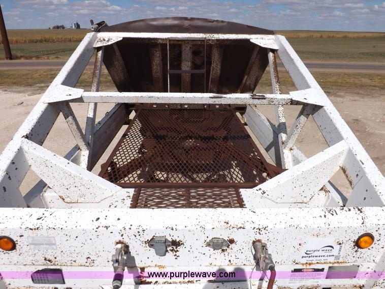 image for item H9068 1991 Fruehauf belly dump trailer