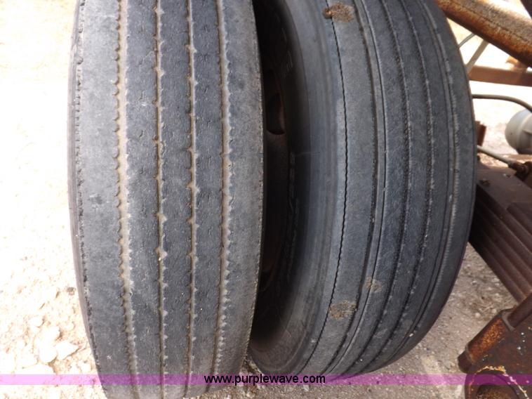 image for item H9068 1991 Fruehauf belly dump trailer