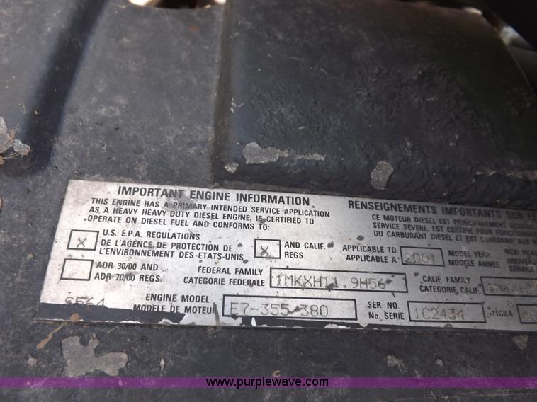 image for item H9071 2001 Mack CH613 semi truck