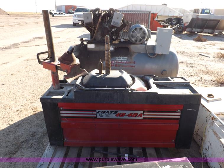 image for item H9074 Coat tire machine