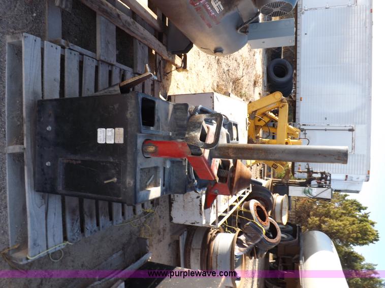 image for item H9074 Coat tire machine