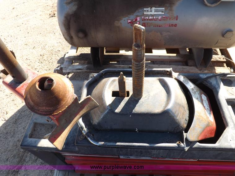 image for item H9074 Coat tire machine