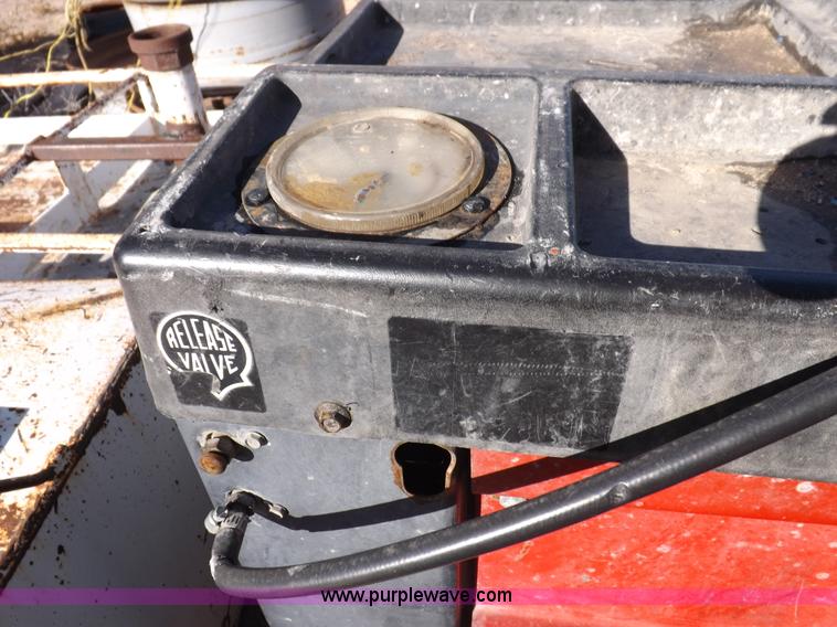 image for item H9074 Coat tire machine