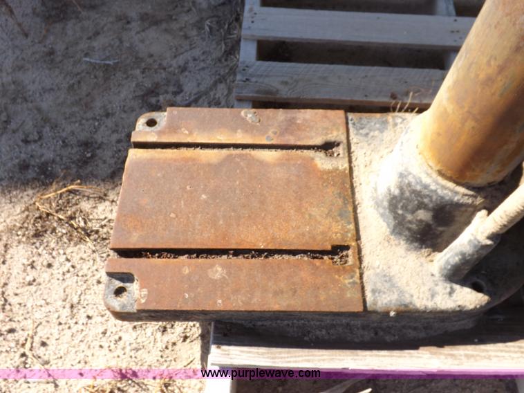 image for item H9077 Champion 20" drill press