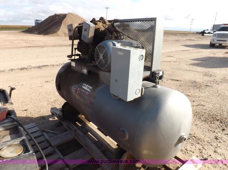 image for item H9078 Air compressor