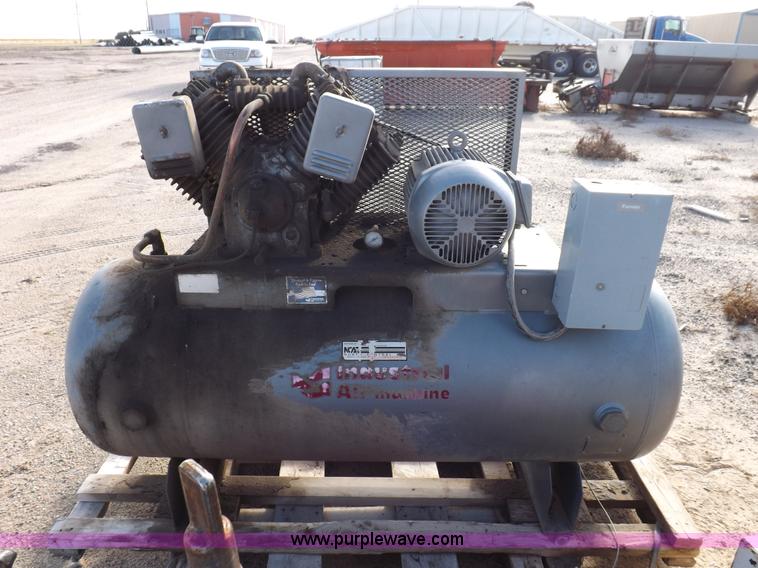 image for item H9078 Air compressor
