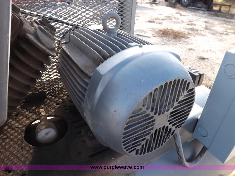 image for item H9078 Air compressor
