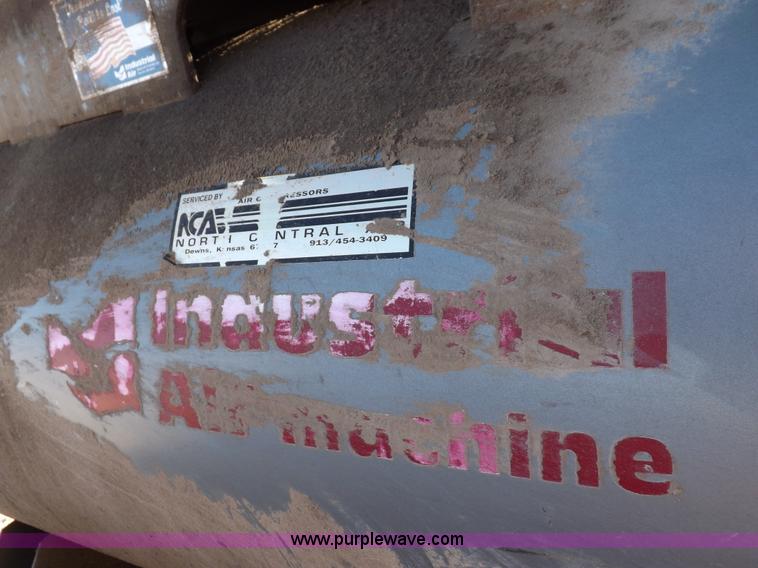 image for item H9078 Air compressor