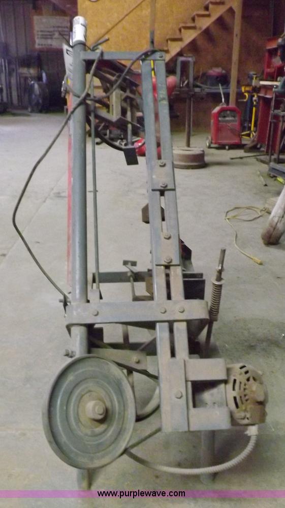 image for item H9079 Olson metal band saw