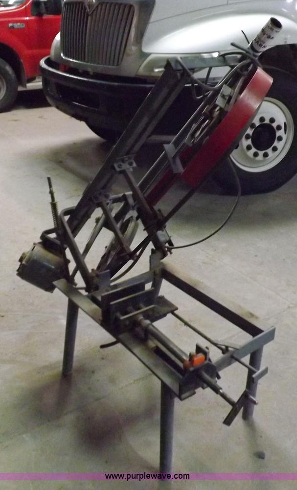 image for item H9079 Olson metal band saw