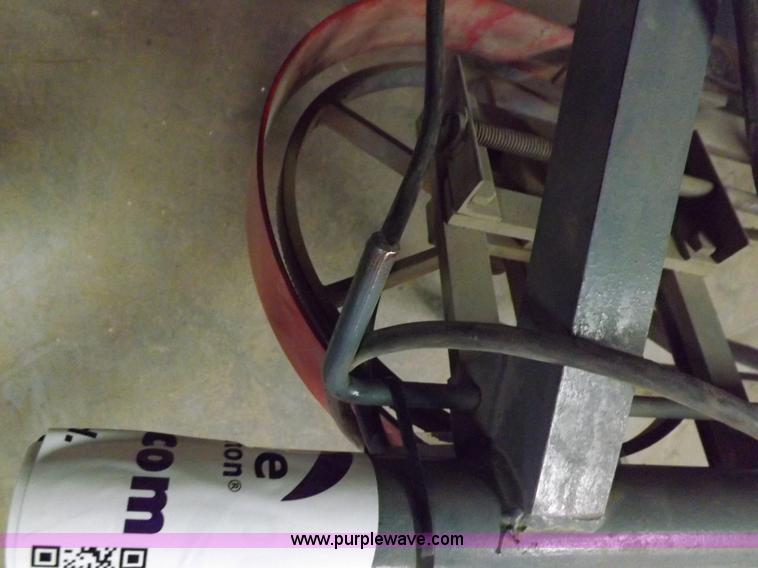 image for item H9079 Olson metal band saw